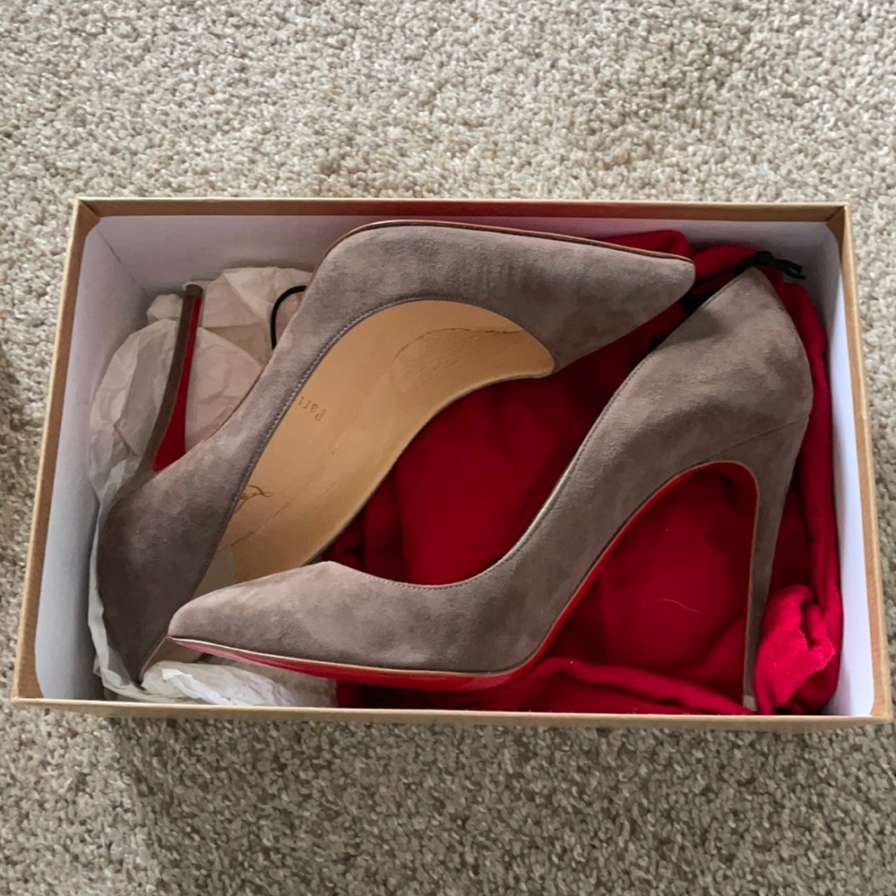 Woman’s Louboutin size 38.5 tan suede
